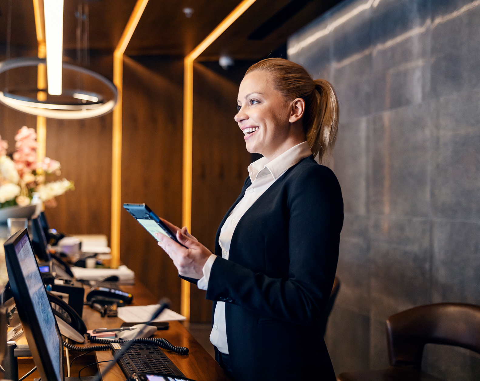 Homepage_The trusted partner_Image_Travel & Hospitality